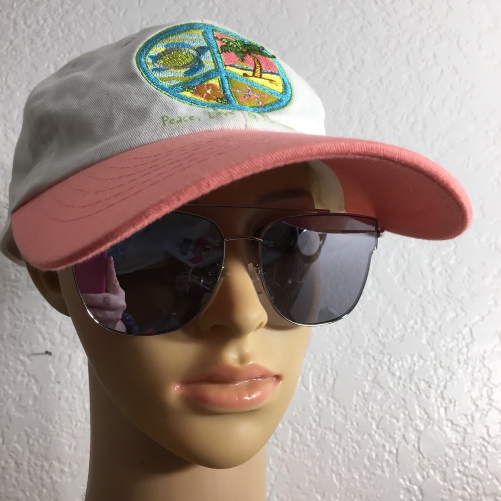 Kendall & Kylie Sunglasses - Picture 4 of 6